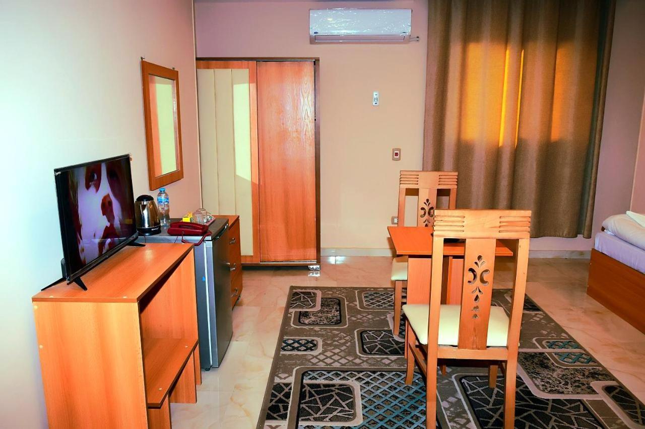 Grand Golden Pyramids View Hotel Kafret el-Gabal Εξωτερικό φωτογραφία