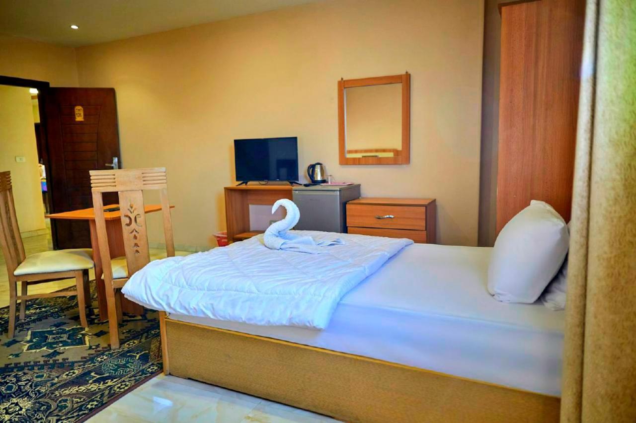 Grand Golden Pyramids View Hotel Kafret el-Gabal Εξωτερικό φωτογραφία