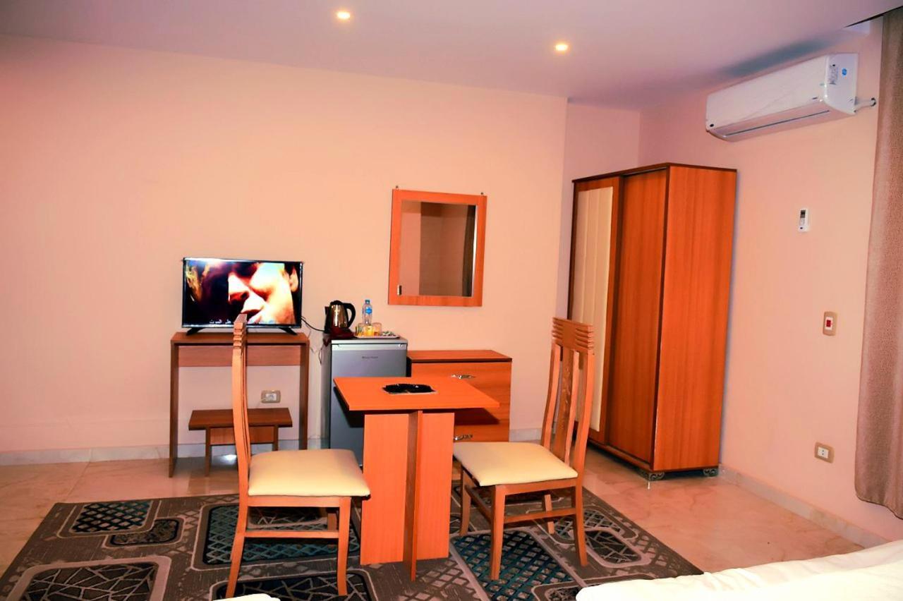 Grand Golden Pyramids View Hotel Kafret el-Gabal Εξωτερικό φωτογραφία